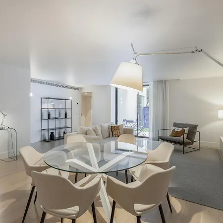 Chiado Prime With Terrace By Homing * Lisbon